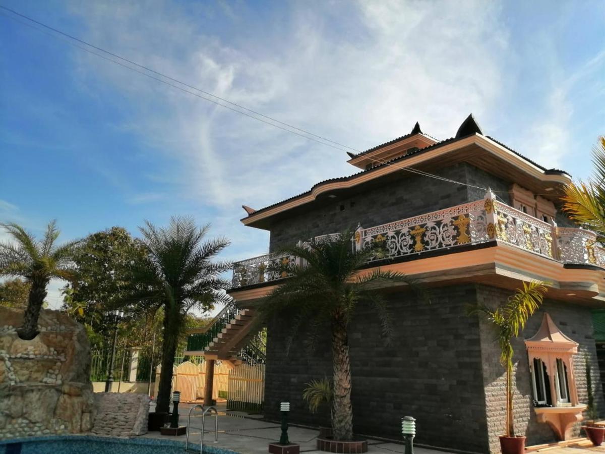 Mann The Palm Retreat Hotel Lucknow Exterior photo