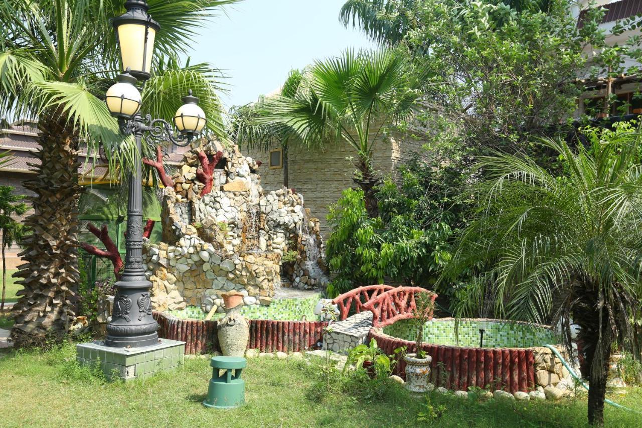 Mann The Palm Retreat Hotel Lucknow Exterior photo