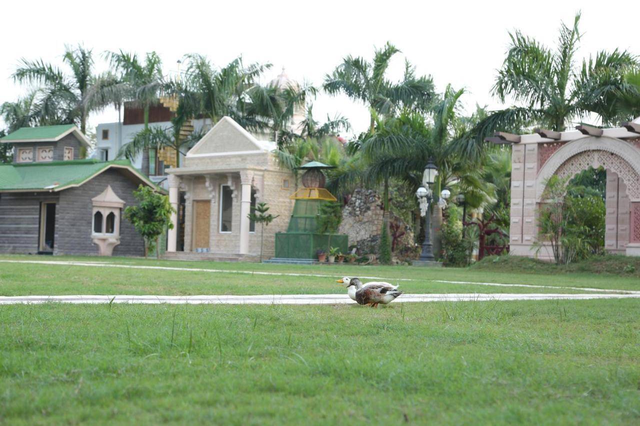 Mann The Palm Retreat Hotel Lucknow Exterior photo