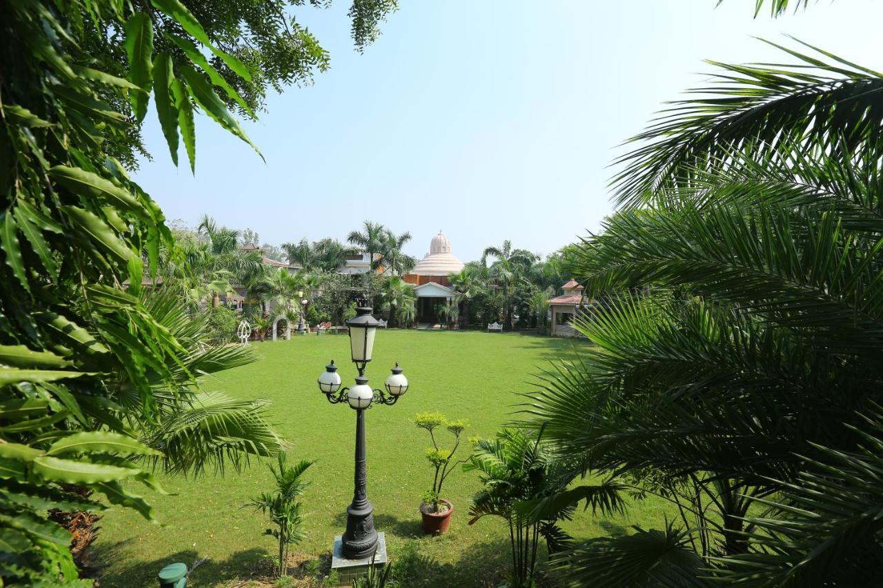 Mann The Palm Retreat Hotel Lucknow Exterior photo